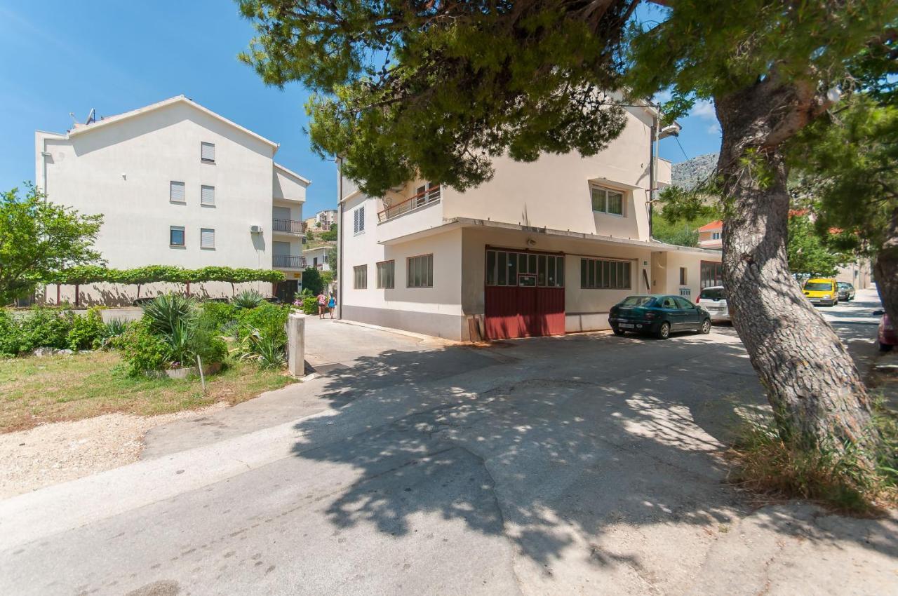 Apartments Ricina Dugi Rat Exterior foto